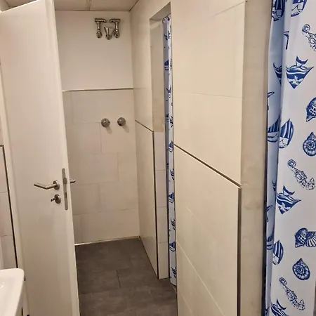1 Homestay